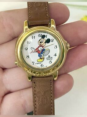 Lorus Disney Mickey Mouse Musical Watch Vintage Retro Collectible Timepiece